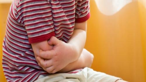 El plato de Chow Mein que mandó al hospital a 100 niños
