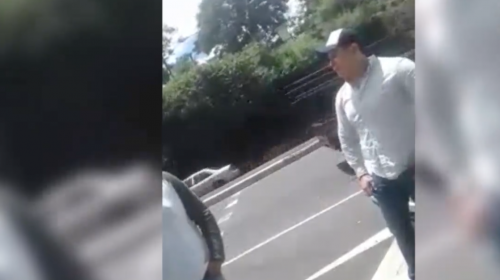 Conductor patea y amenaza de muerte a agente de PMT