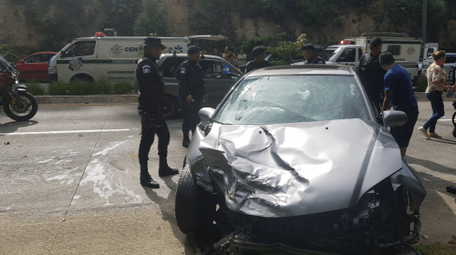 Accidente de tr&aacute;nsito complica ingreso a Antigua Guatemala