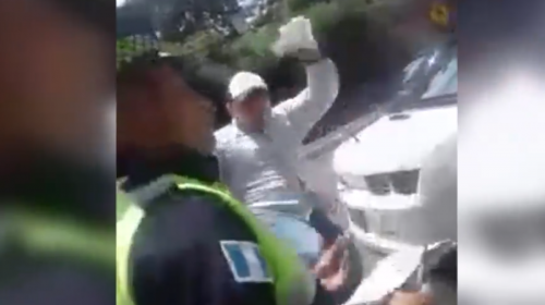 Denuncian ante el MP a conductor que amenaz&oacute; de muerte a PMT