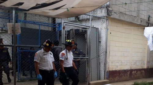 Pavoncito: ri&ntilde;a entre reos deja varios muertos y heridos