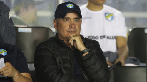 Definen el futuro de Willy Olivera al frente de Comunicaciones