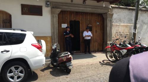 Capturan a hermana de candidato a diputado por obras fantasma