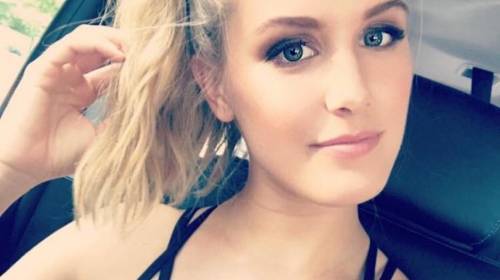 La tenista m&aacute;s bella del mundo perdi&oacute; el bikini en la playa