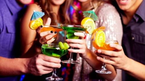 Consejos para bajar esas libras de m&aacute;s sin dejar el alcohol