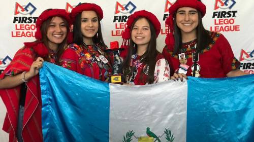 Guatemaltecas destacan en competencia de rob&oacute;tica de EE. UU.