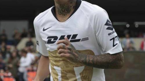 Jugador se tat&uacute;a el rostro de su novia y ella le fue infiel 