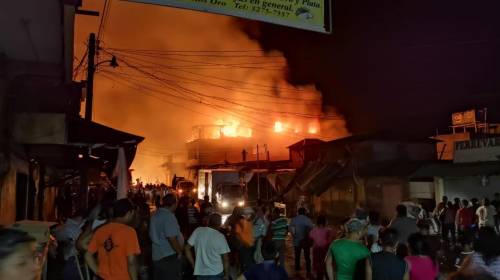 &iexcl;Impresionantes videos! Incendio consume mercado de Ixc&aacute;n