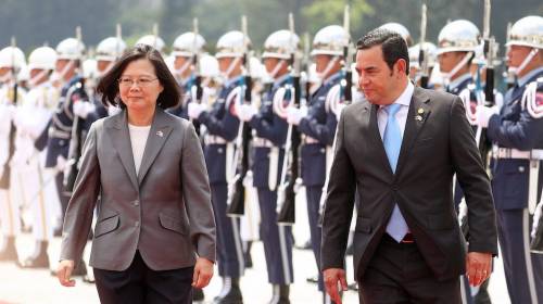 Torres cuestiona presencia de Jimmy en finca de Mario Estrada