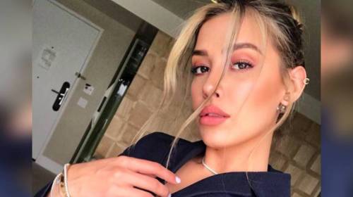 Hija de Luis Miguel presume su figura en topless