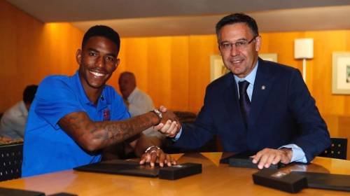 El Barcelona contrata a un lateral hispano-dominicano