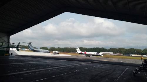 MP allana Aeropuerto La Aurora y hangares por narcotr&aacute;fico