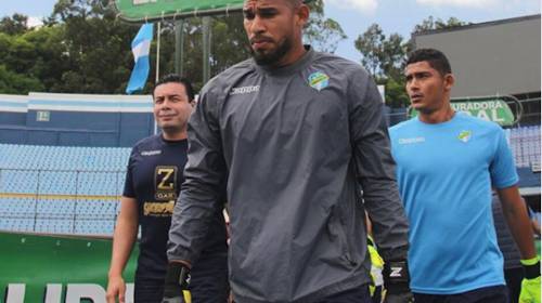 Levantan suspensión al portero titular de Comunicaciones 