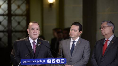 Jimmy Morales acepta la petici&oacute;n que Giammattei le hizo 