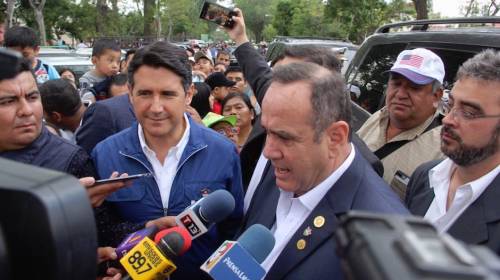 Alejandro Giammattei visitó la Feria de Jocotenango