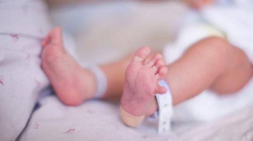 Arrestan a pareja que fingi&oacute; el nacimiento y muerte de su beb&eacute; 