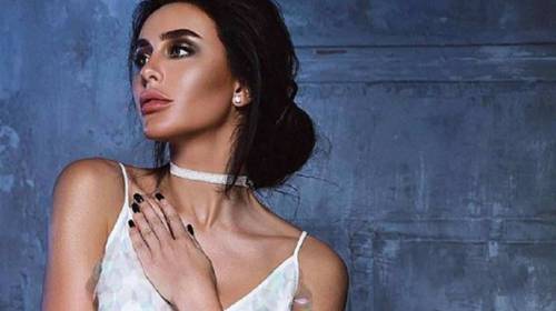 La modelo que murió tras recibir vitaminas intravenosas