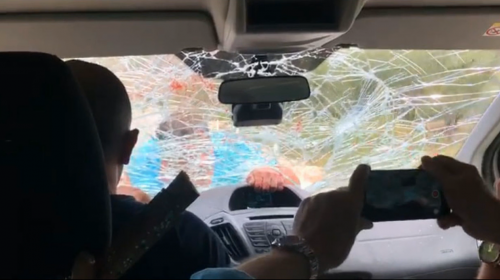 Due&ntilde;o de restaurante agrede a clientes que se fueron sin pagar