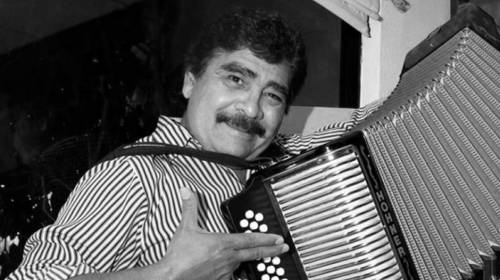 &iexcl;Urgente! Muere Celso Pi&ntilde;a, v&iacute;ctima de un infarto