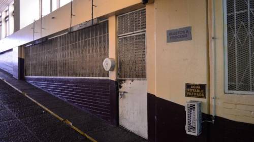 Reo fallece en carceleta de la Torre de Tribunales 