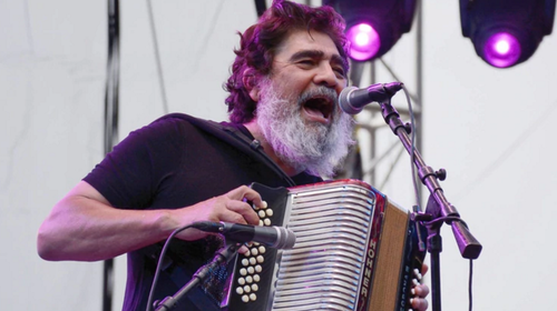 Fan&aacute;ticos dan el &uacute;ltimo adi&oacute;s a Celso Pi&ntilde;a