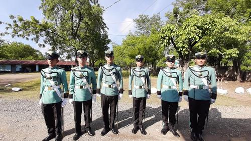 ¿Se prestan cadetes del Adolfo V. Hall para eventos sociales? 