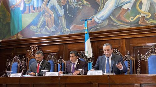 Congreso autoriza contratar asesores para comisión "antiCICIG"