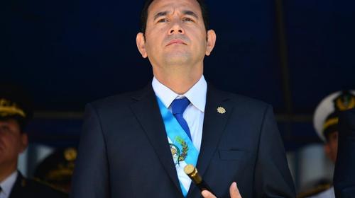 Ejército nombra a Jimmy Morales como "Kaibil Honorario" 
