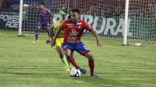 Xelajú MC le dice adiós a Kamiani y a otros 5 por rendimiento 