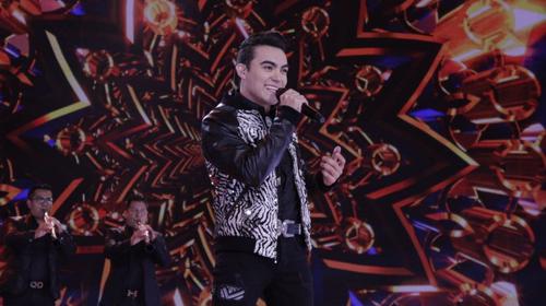 "&iquest;T&uacute; te crees talentoso", Dennis Arana sufre en La Academia