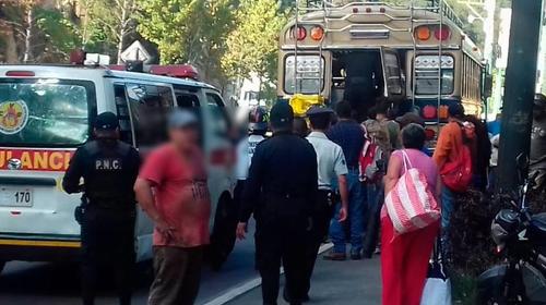 Asalto en bus termina con personas fallecidas y varios heridos