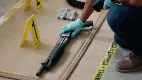 Abandonan pistolas y tolvas para fusil en Zacapa 