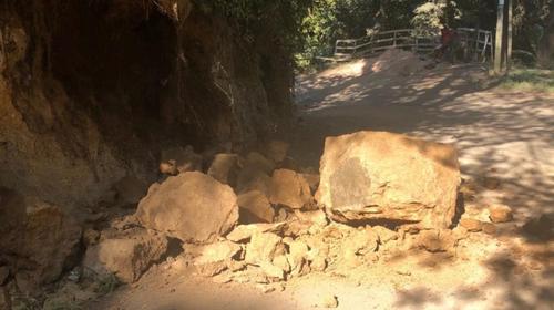 Derrumbe complica paso de San Lucas para la capital 