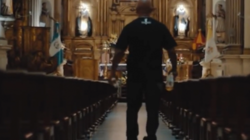 Pol&eacute;mica por video grabado dentro de una iglesia en la zona 1