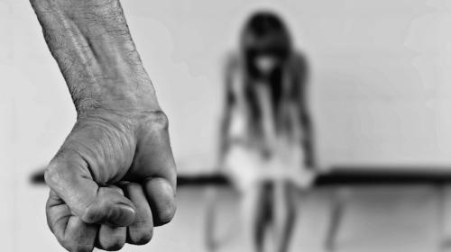 Las dos adolescentes que denunciaron a su mam&aacute; por prostituirlas