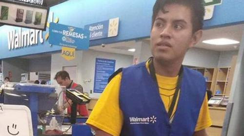 La foto de un cajero de supermercado de la que todos hablan