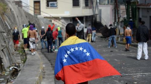 Tensi&oacute;n en Venezuela tras alzamiento de militares contra Maduro
