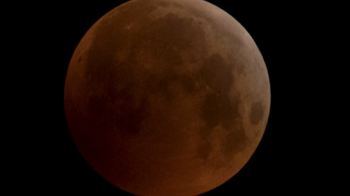 Video: meteorito impact&oacute; en la Luna durante el eclipse lunar 
