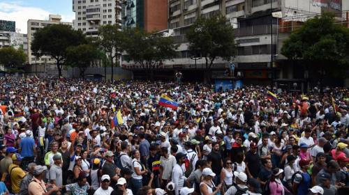 Tensi&oacute;n en Venezuela tras multitudinaria marcha contra Maduro