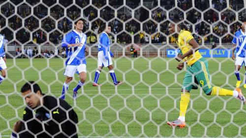 Suspenden de por vida al árbitro que amañó partido de Guatemala 