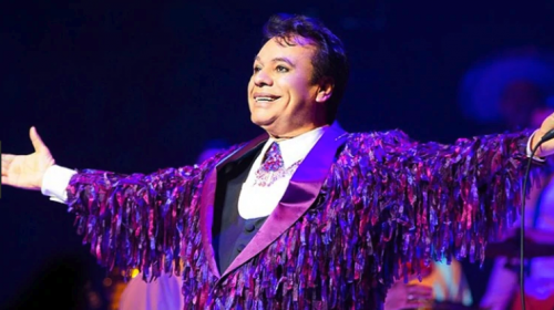 Estatua de Juan Gabriel deja con la boca abierta a sus fans