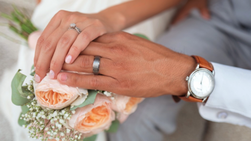 Novia pide el divorcio tras tres minutos de casada 