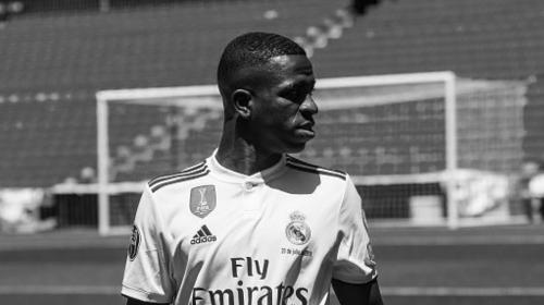 Vinicius lamenta incendio de Flamengo y recuerda cuando jugó ahí