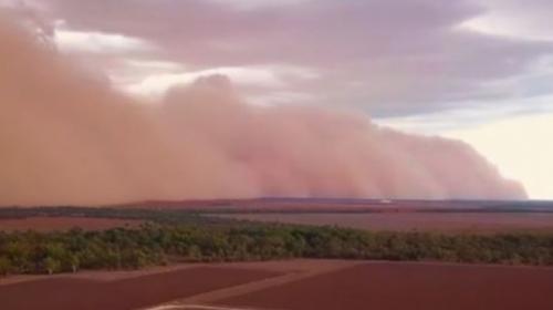 Video: espectacular tormenta de arena engulle &aacute;rea de Australia