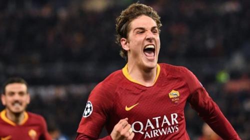 Futbolista le pide a su mamá que deje de subir fotos sensuales