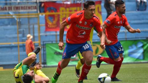 ¡Polémica! Chiantla reclamó penal tras falta de Municipal