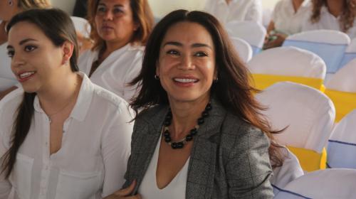 Reaparece Evelyn Morataya junto a Alfonso Portillo