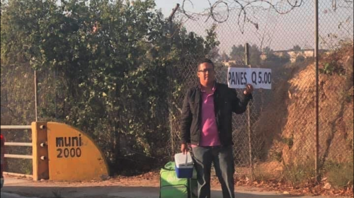 El emprendedor que sorprende a los conductores en Mixco