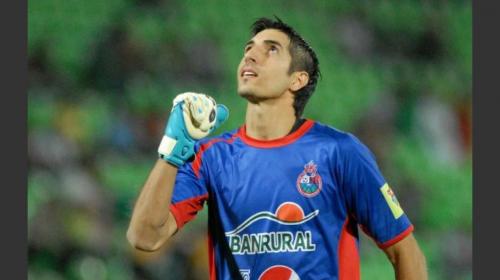 Jaime Penedo anuncia su retiro del f&uacute;tbol