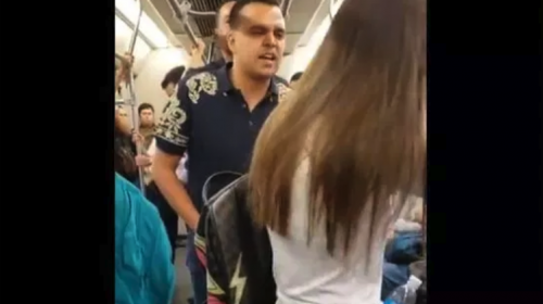 Se venga de su novia infiel llev&aacute;ndole serenata en el metro